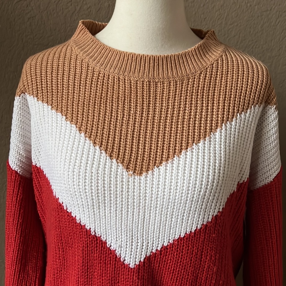 Block Color Cable Knit Sweater - Picture 4 of 9
